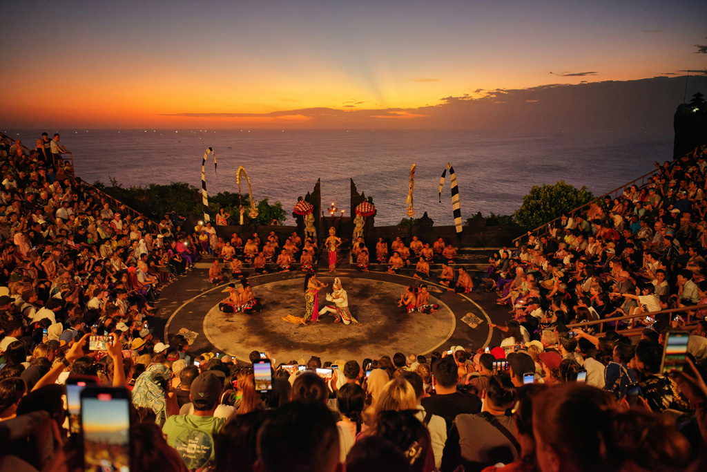 Kecak Uluwatu Sunset