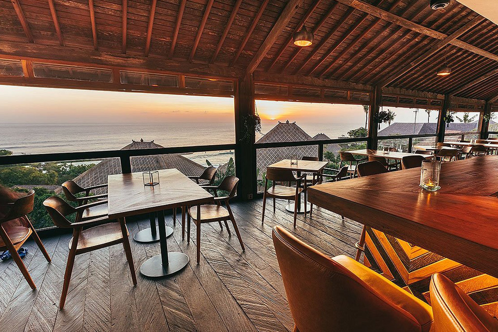 Mana Uluwatu Restaurant